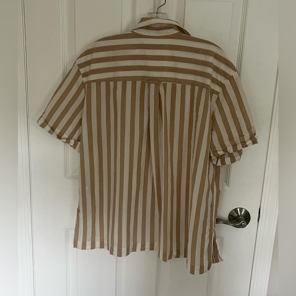 Madewell | Signature Poplin Short-Sleeved Button-Down Shirt - Picture 5 of 5